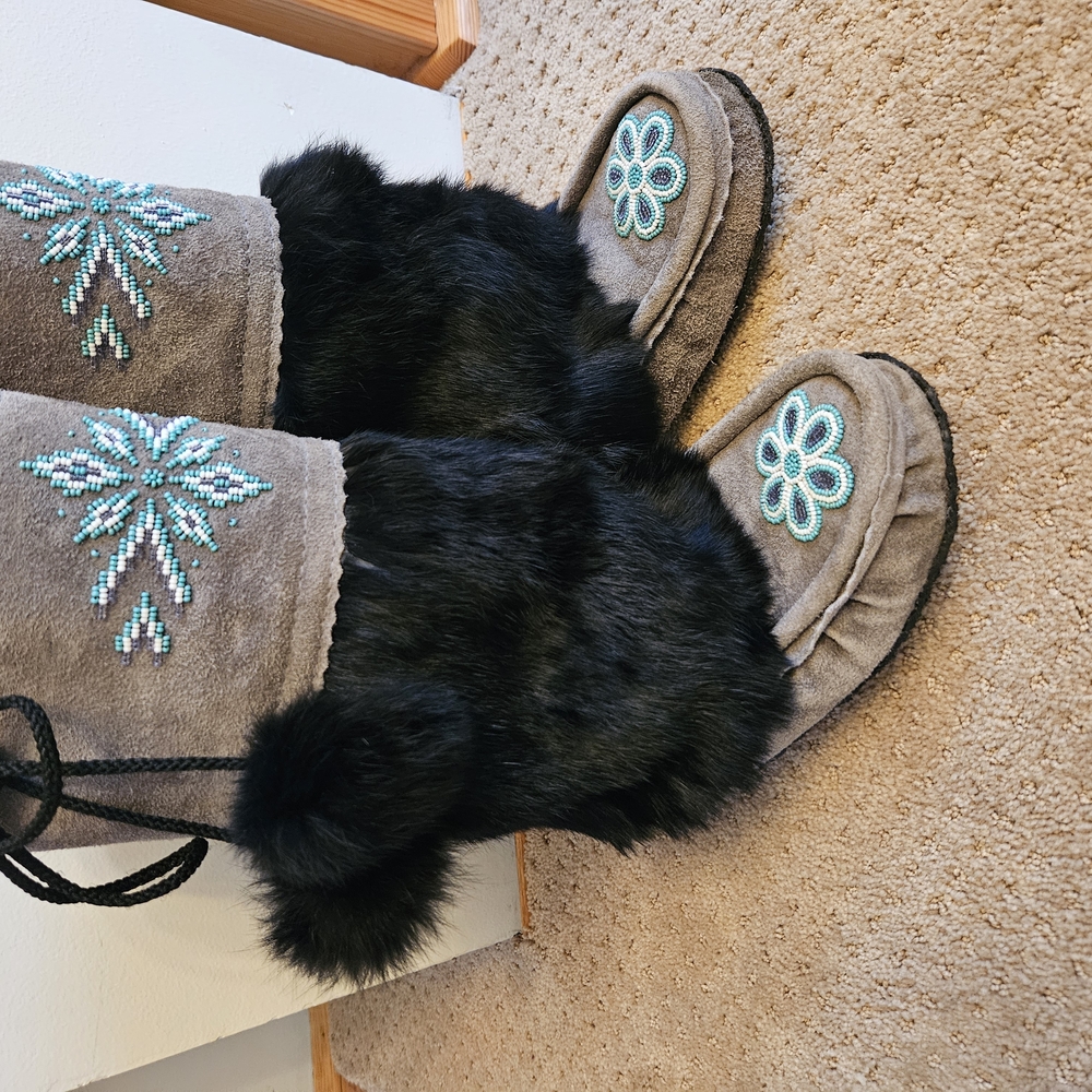 Women's Fur-Trimmed Embroidered Boots